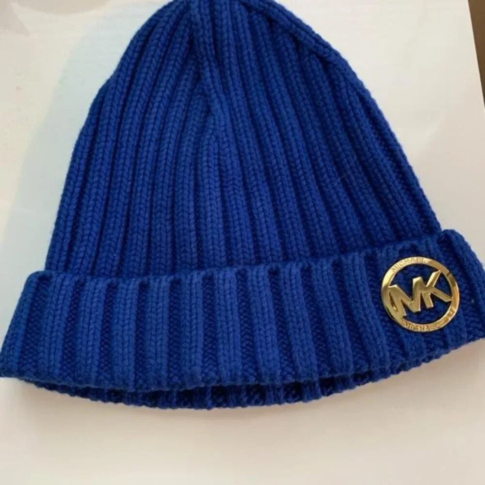 MICHAEL Michael KORS Bright Cobalt Ribbed Beanie Hat with Gold Metal Logo